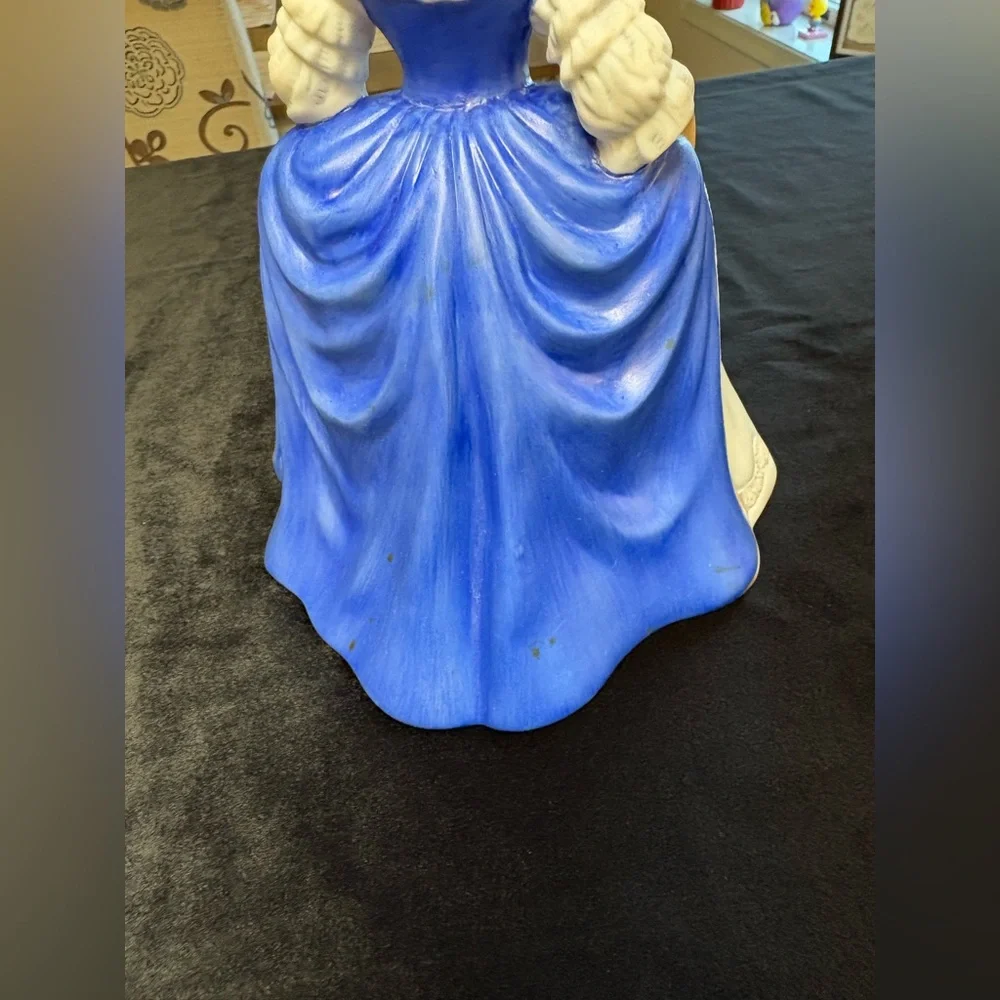 Franklin Mint Cathrine The Great Figurine / Porcelain Rococo Collectible - Picture 7 of 10